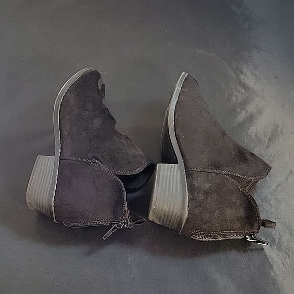 OLD NAVY G CUTOUT BASIC BACK ZIPPER CLOSURE SUEDE ROUND TOE KIDS TODDLER AN… R3 - Picture 10 of 16